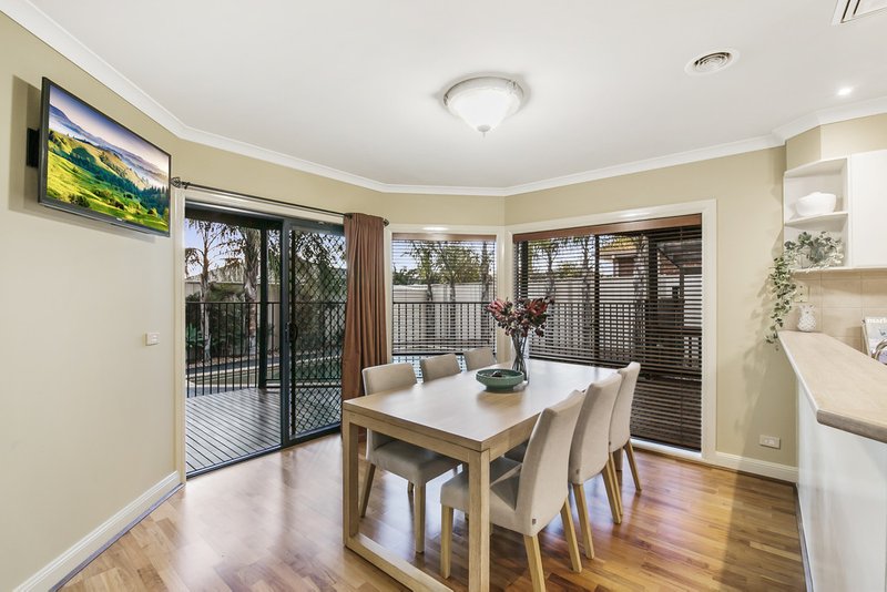 Photo - 7 Wisteria Close, Taylors Hill VIC 3037 - Image 6