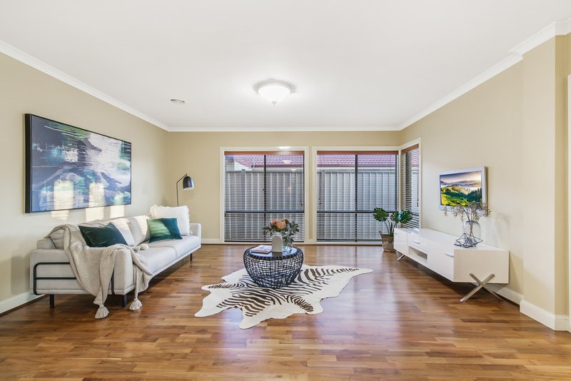 Photo - 7 Wisteria Close, Taylors Hill VIC 3037 - Image 8