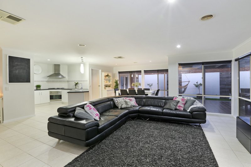 Photo - 7 Wisteria Court, Lara VIC 3212 - Image 3