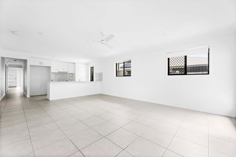 Photo - 7 Wolff Street, Cotswold Hills QLD 4350 - Image 3