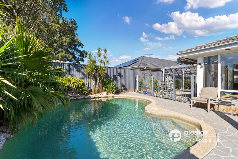 Photo - 7 Wollemi Court, Wattle Grove NSW 2173 - Image 15