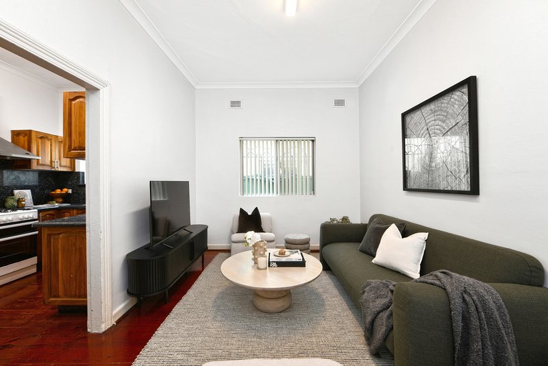Photo - 7 Woodland Street, Marrickville NSW 2204 - Image 5