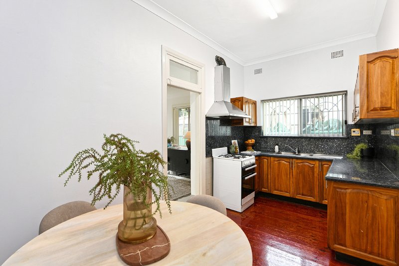 Photo - 7 Woodland Street, Marrickville NSW 2204 - Image 6
