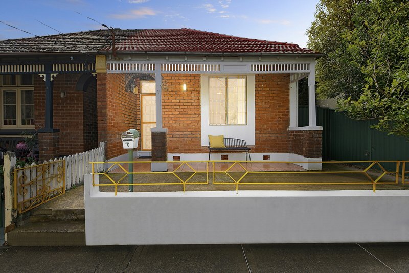 Photo - 7 Woodland Street, Marrickville NSW 2204 - Image 10
