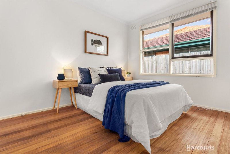 Photo - 7 Worthing Avenue, Burwood East VIC 3151 - Image 6