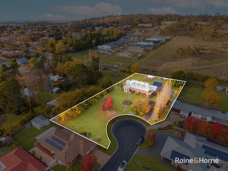 Photo - 7 Wyevale Close, Armidale NSW 2350 - Image 2