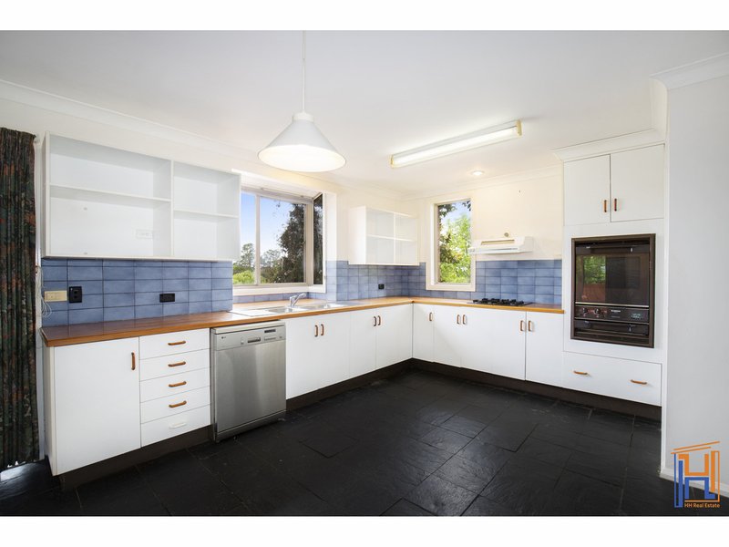 Photo - 7 Yallambee Avenue, Armidale NSW 2350 - Image 3