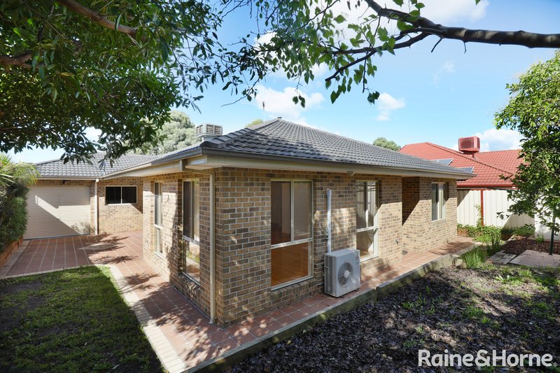 Photo - 7 Yalumba Way, Roxburgh Park VIC 3064 - Image 13