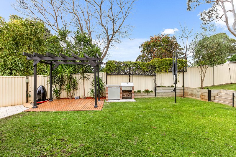 Photo - 7 Yanderra Close, Hammondville NSW 2170 - Image 9