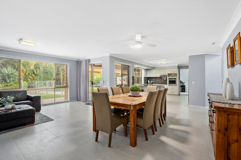 Photo - 7 Yarraglen Place, Parkwood QLD 4214 - Image 5