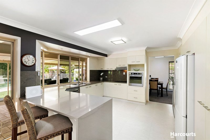 Photo - 7 Yarraglen Place, Parkwood QLD 4214 - Image 4