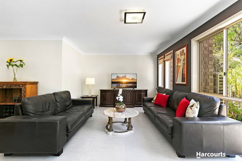 Photo - 7 Yarraglen Place, Parkwood QLD 4214 - Image 7