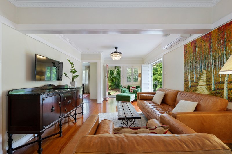 Photo - 7 Yates Avenue, Ashgrove QLD 4060 - Image 2