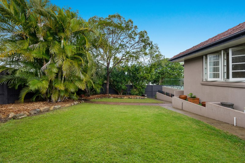 Photo - 7 Yates Avenue, Ashgrove QLD 4060 - Image 9