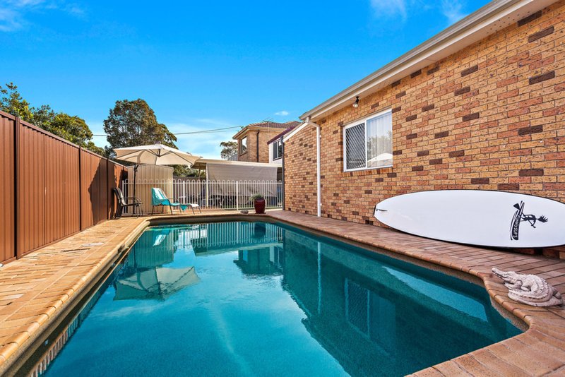 Photo - 7 Yathong Road, Caringbah NSW 2229 - Image 2