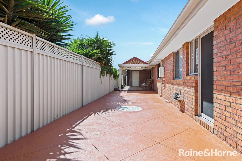 Photo - 7 Yendon Close, Caroline Springs VIC 3023 - Image 23