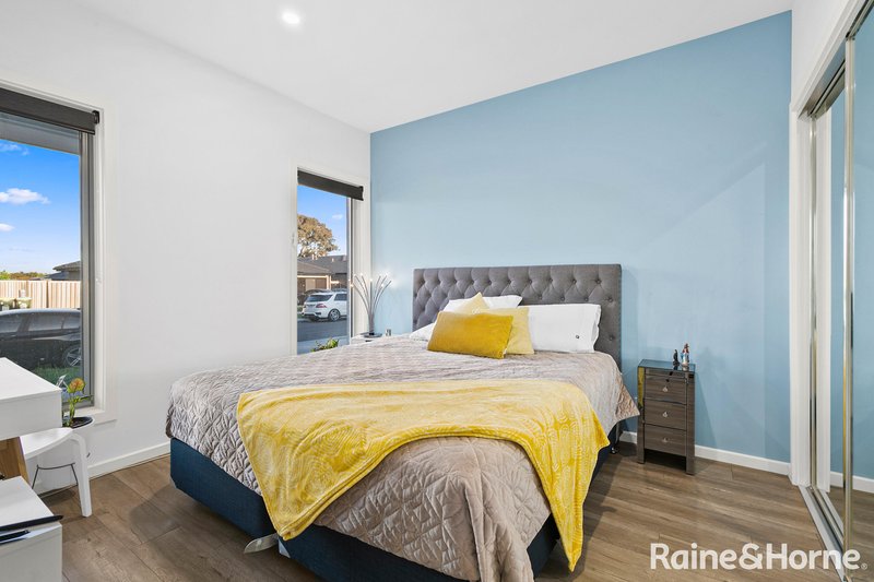 Photo - 7 Yozgat Avenue, Roxburgh Park VIC 3064 - Image 14