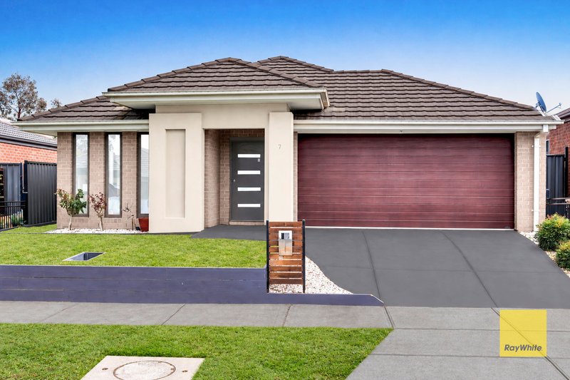 Photo - 7 Zara Avenue, Tarneit VIC 3029 - Image 2