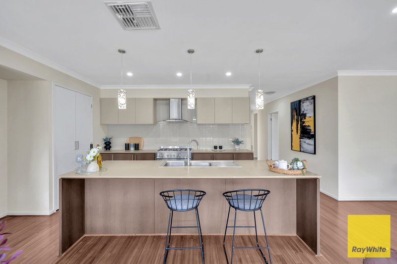 Photo - 7 Zara Avenue, Tarneit VIC 3029 - Image 8
