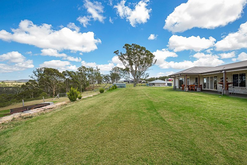 Photo - 7 Zeller Avenue, Preston QLD 4352 - Image 15