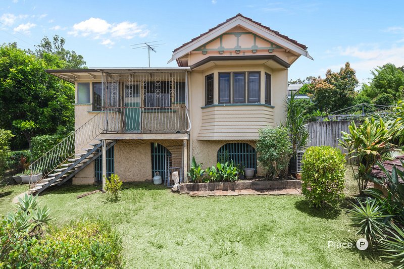 Photo - 70 Andrew Avenue, Tarragindi QLD 4121 - Image 2