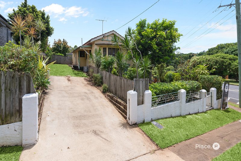 Photo - 70 Andrew Avenue, Tarragindi QLD 4121 - Image 12