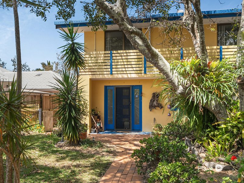 Photo - 70 Bayside Drive, Beachmere QLD 4510 - Image 2