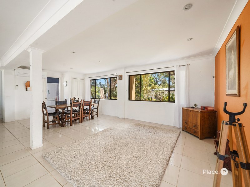Photo - 70 Bayside Drive, Beachmere QLD 4510 - Image 11