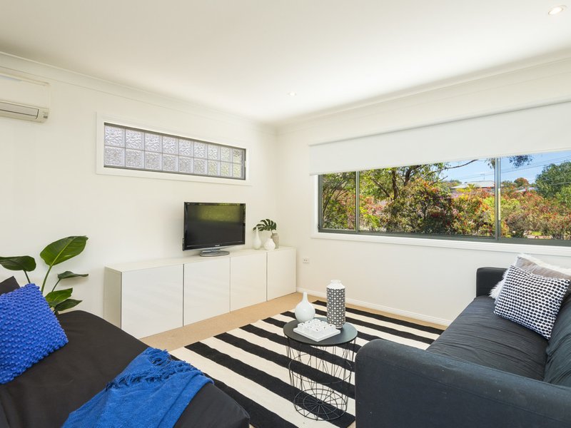 Photo - 70 Brinawa Street, Mona Vale NSW 2103 - Image 5