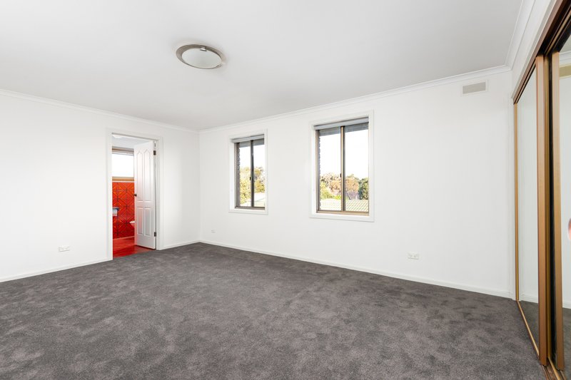 Photo - 70 Buckmaster Drive, Mill Park VIC 3082 - Image 8