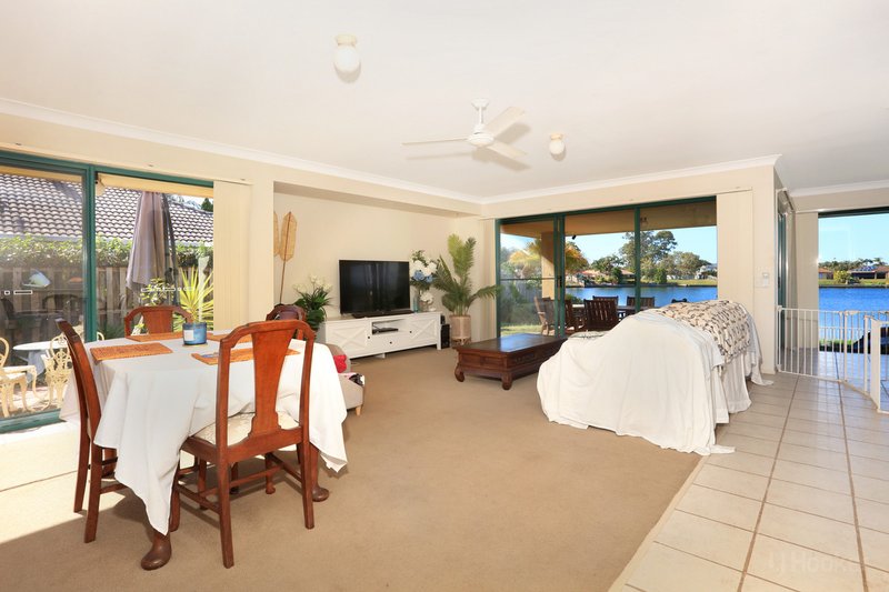 Photo - 70 Burrendong Road, Coombabah QLD 4216 - Image 14