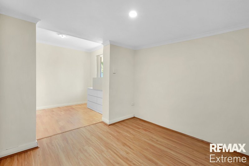 Photo - 70 Carisbrooke Street, Maddington WA 6109 - Image 16