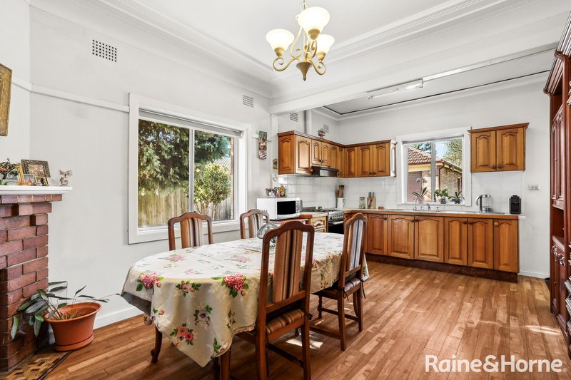 Photo - 70 Caroline Street, Kingsgrove NSW 2208 - Image 4