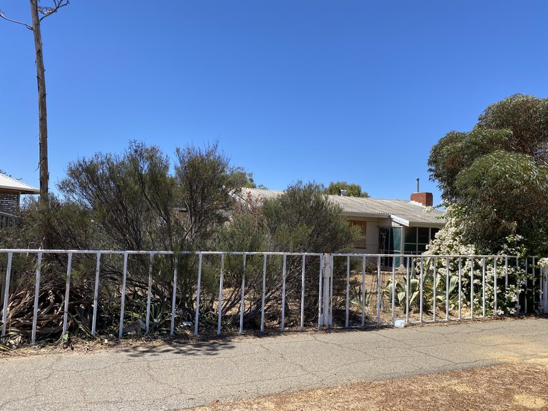 Photo - 70 Caw Street, Merredin WA 6415 - Image 5