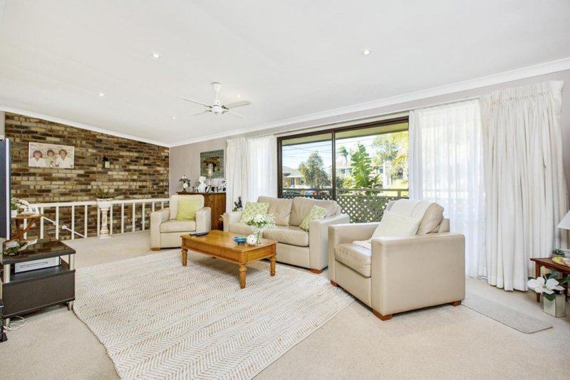 Photo - 70 Cleveland Avenue, Cromer Heights NSW 2099 - Image 3