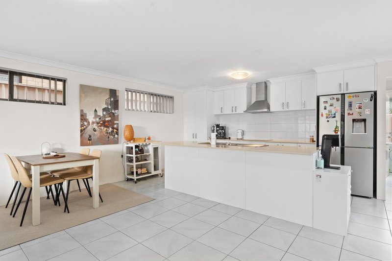 Photo - 70 Clyde Avenue, Baldivis WA 6171 - Image 12