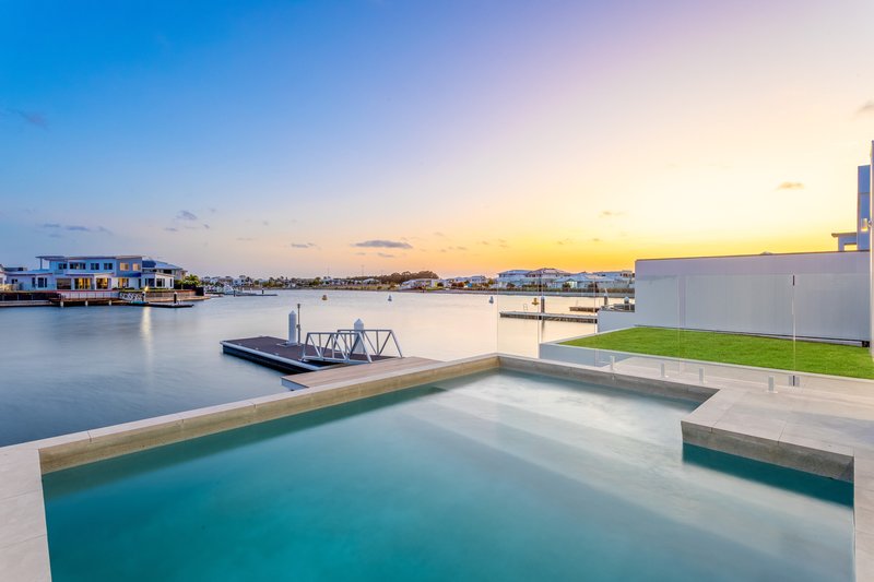 Photo - 70 Coolum Parade, Newport QLD 4020 - Image 2