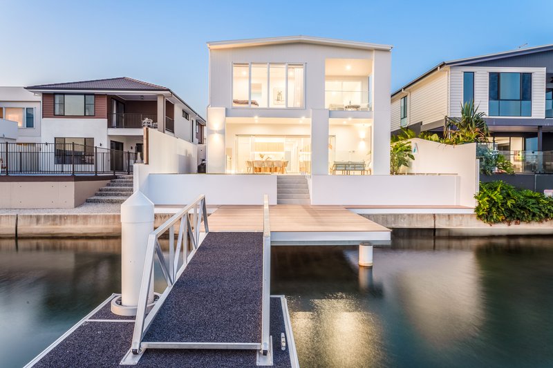 Photo - 70 Coolum Parade, Newport QLD 4020 - Image 32