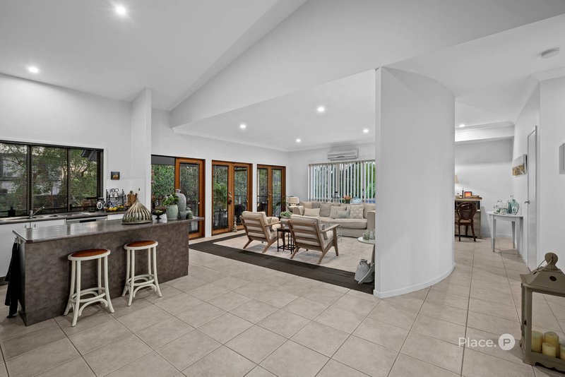 Photo - 70 Corvus Drive, Cashmere QLD 4500 - Image 9