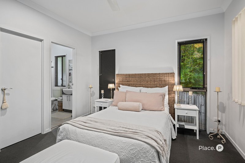 Photo - 70 Corvus Drive, Cashmere QLD 4500 - Image 11