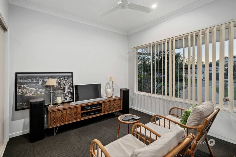 Photo - 70 Corvus Drive, Cashmere QLD 4500 - Image 14