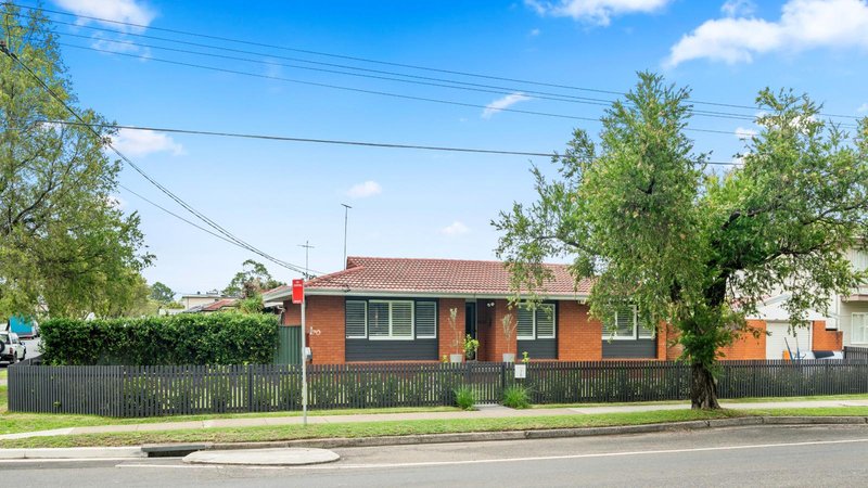 Photo - 70 Dernancourt Parade, Milperra NSW 2214 - Image 10