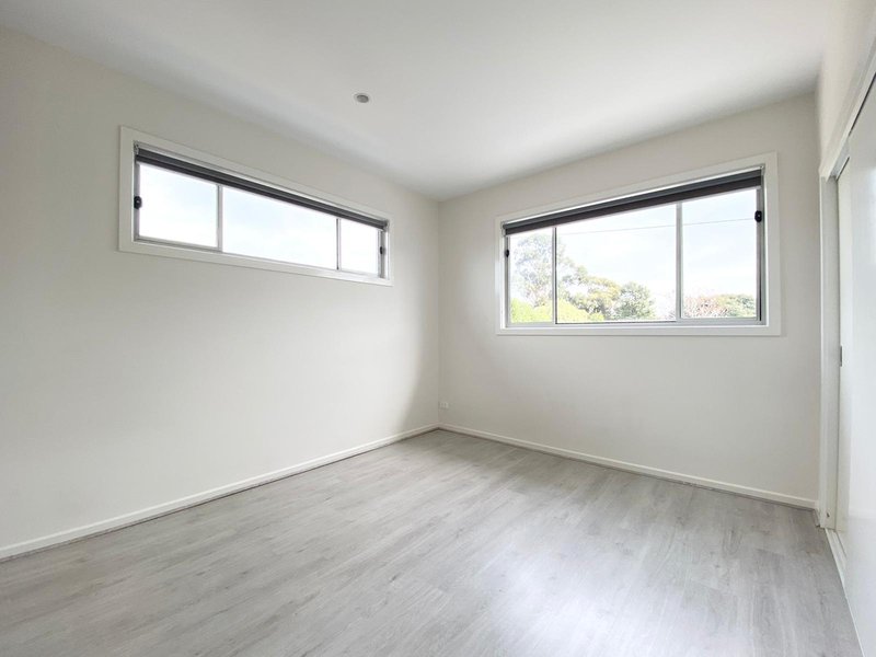Photo - 70 Dudley Street, Wallan VIC 3756 - Image 5