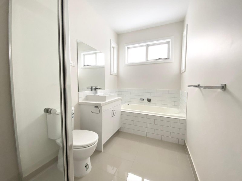 Photo - 70 Dudley Street, Wallan VIC 3756 - Image 8