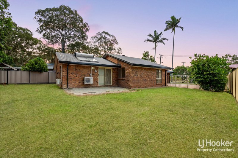 Photo - 70 Durham Crescent, Bray Park QLD 4500 - Image 8