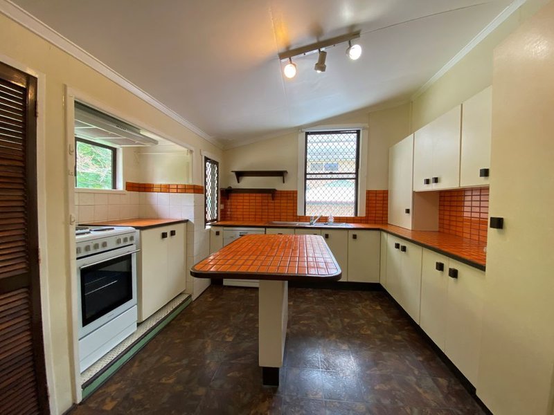 Photo - 70 Earl Street, Greenslopes QLD 4120 - Image 4