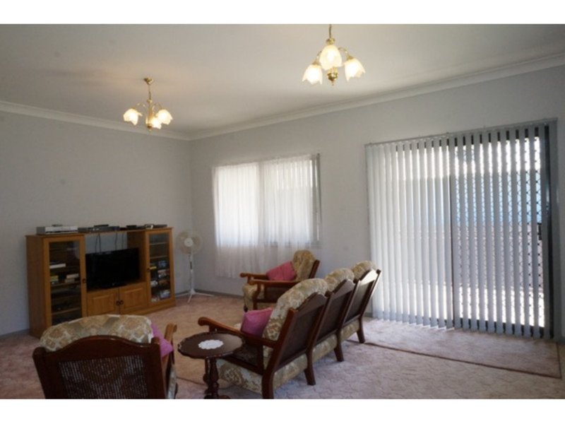 Photo - 70 Edmund Street, Sanctuary Point NSW 2540 - Image 4