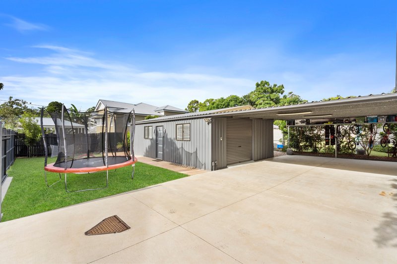 Photo - 70 Fegen Drive, Moorooka QLD 4105 - Image 15