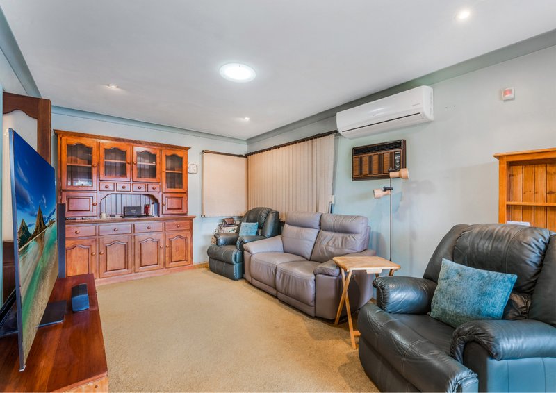 Photo - 70 Ferngrove Road, Canley Heights NSW 2166 - Image 7