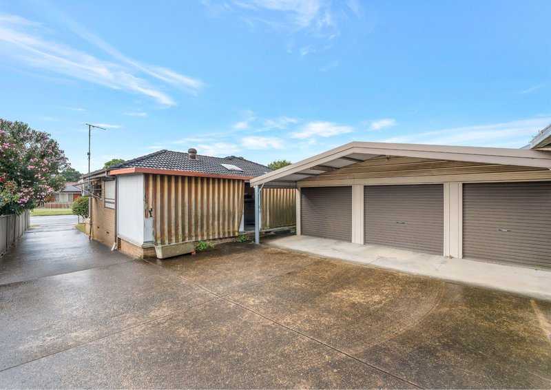Photo - 70 Ferngrove Road, Canley Heights NSW 2166 - Image 17